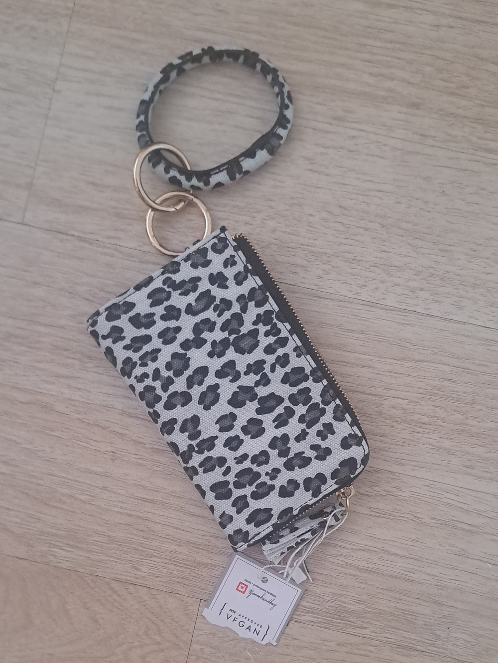 Jen & Co. Leopard Print Wristlet Key & Card Holder - Black & White Vegan